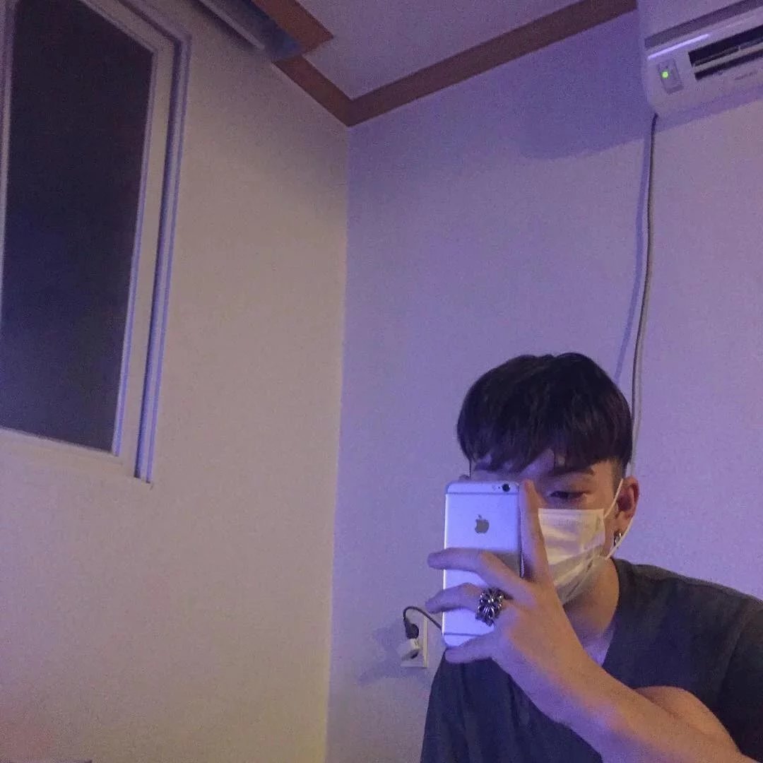 何若冰咏