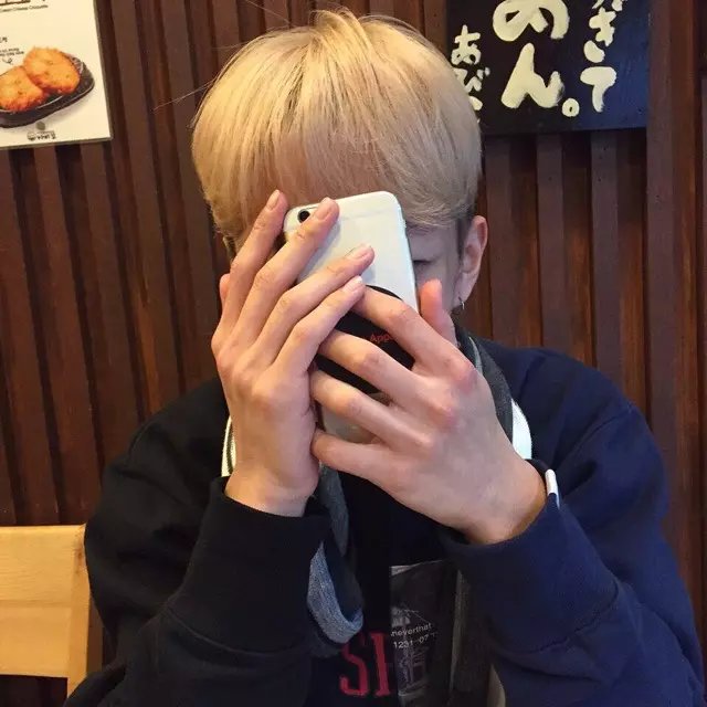 潘阳琳容