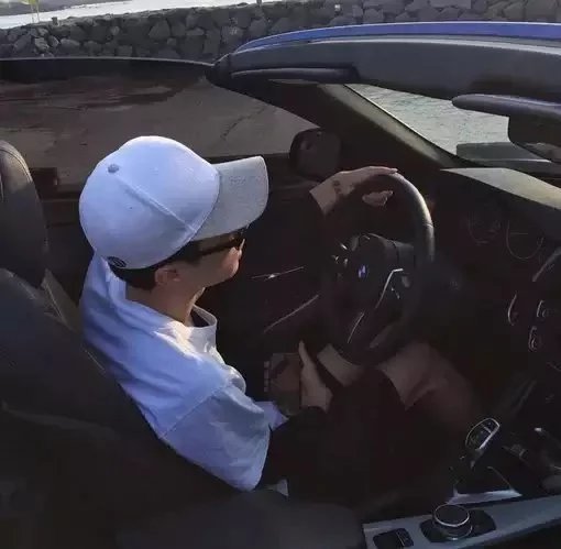欧群时蝶